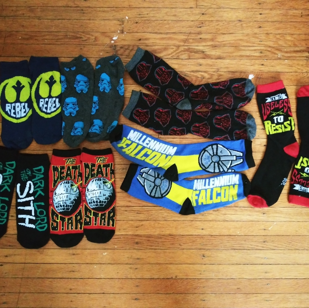 Lot of 7 assorted pairs of mens Star Wars socks